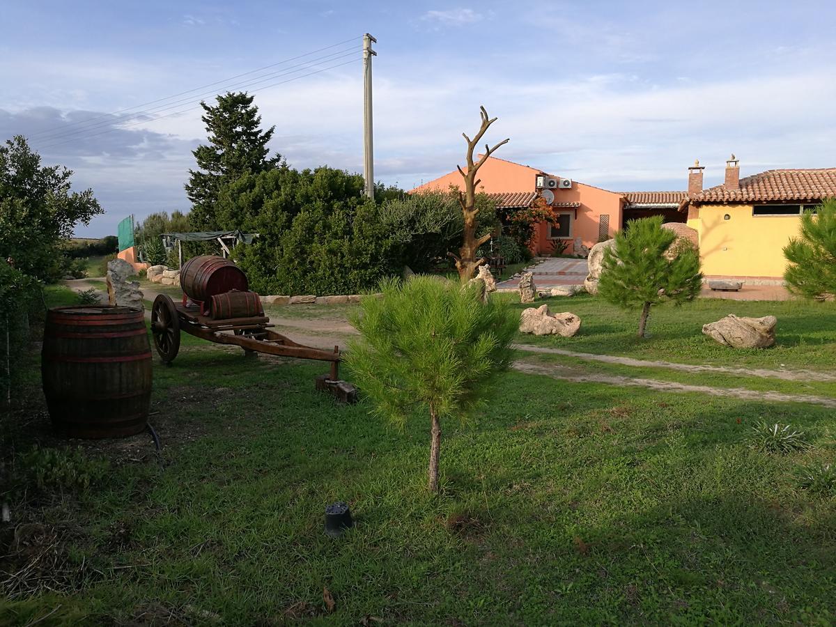 Country House Vignola Mare Aglientu Exterior foto